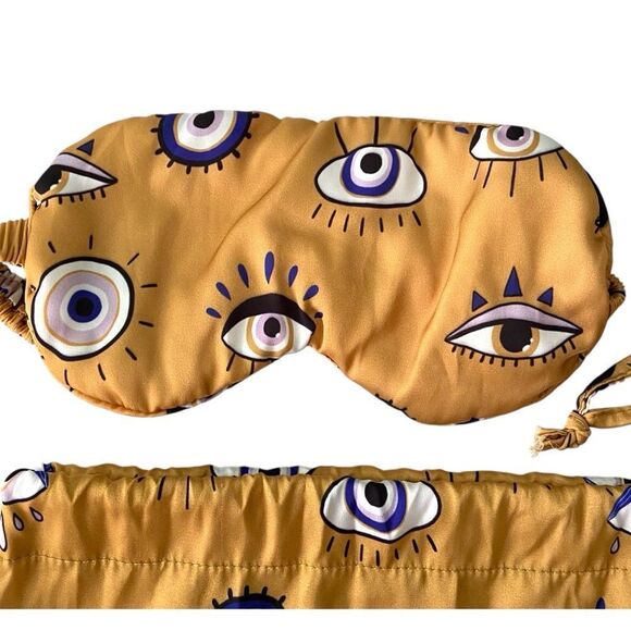 Averie Amara Eye Print Sleep Mask and Drawstring Bag - Picture 4 of 6